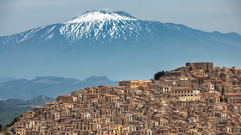 Fél év alatt 37 métert nőtt az Etna