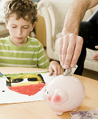 4 pénzügyi lecke, amit jó ha megtanítasz a gyerekednek 