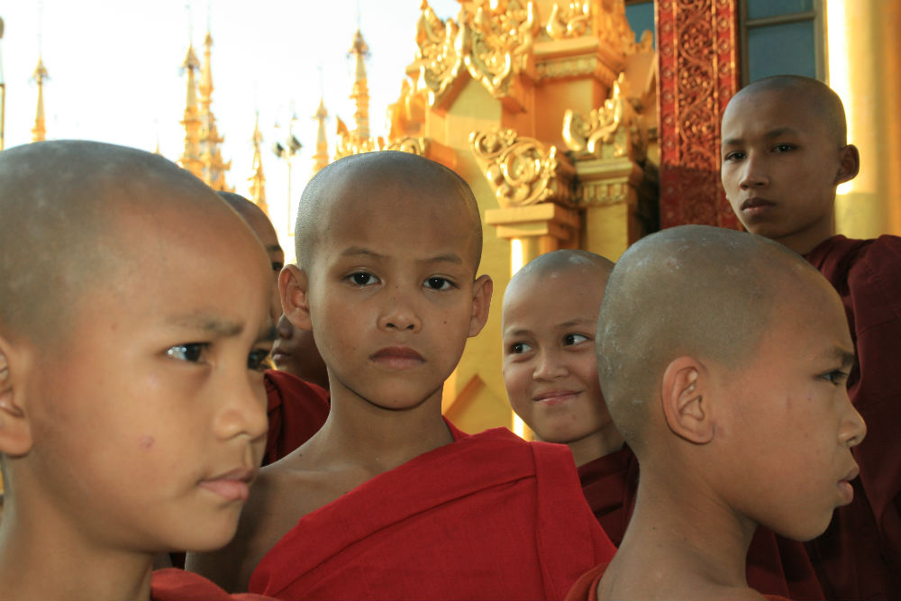 Burma 19 arca - fotóriport
