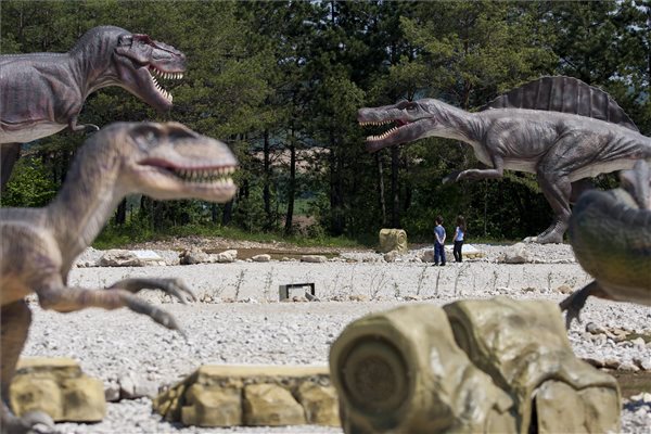 Dinoszauruszuk lepték el Magyarországot - fotó