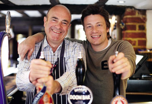 Jamie Oliver fakanál nélkül, akitől mosolyogni kell