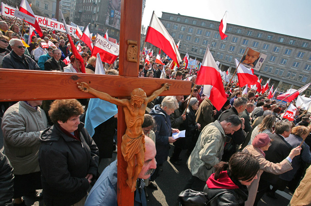 Abortusz ellenes tüntetés Varsóban