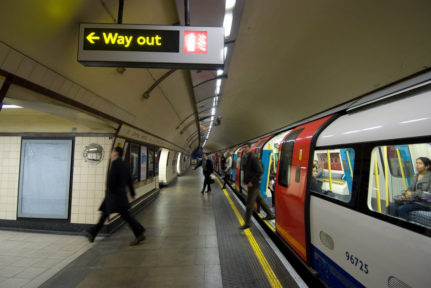 10 dolog, amit érdemes tudni az első londoni buszozás előtt