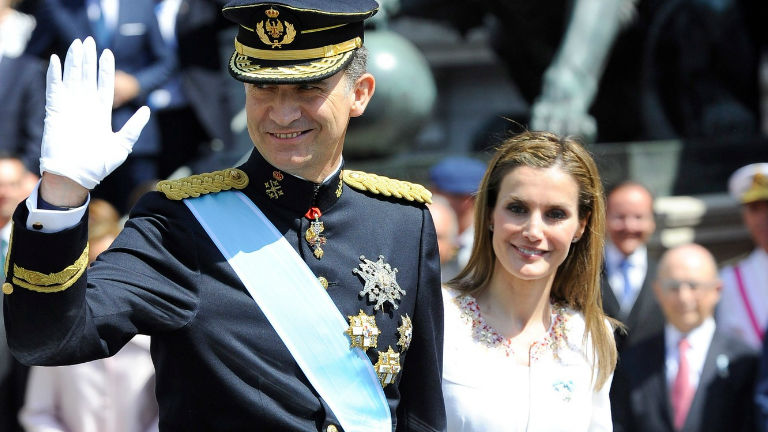 Fotók – letette az esküt az új spanyol király