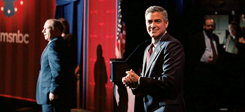 Az elnöki székre pályázik George Clooney
