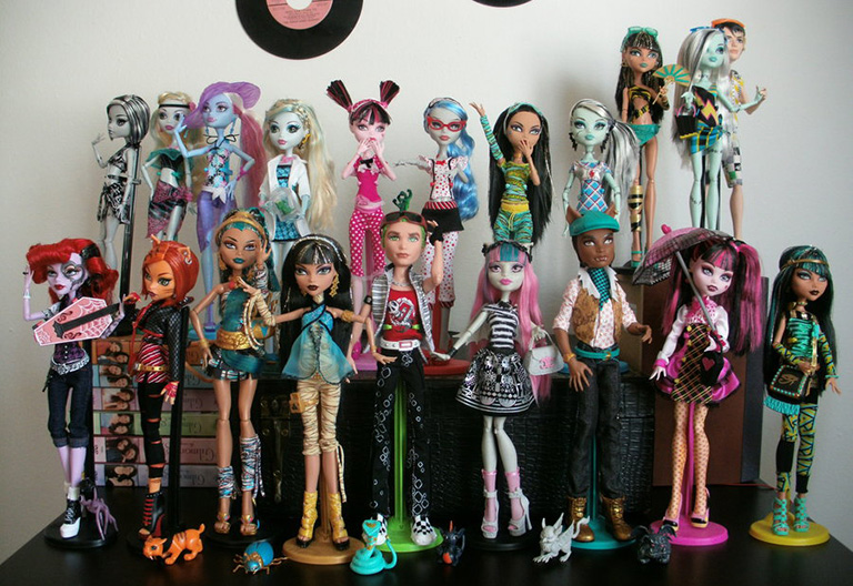 Monster High, Violetta vagy Eperke: íme, az aktuális sulidivat