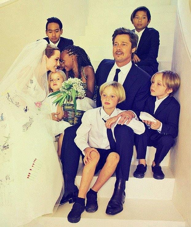 Szuperédes fotók Brad Pitt és Angelina Jolie gyermekeiről