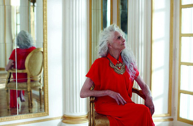 86 éves szupermodell lett egy divatkampány arca