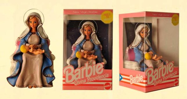Provokatív kiállítás: Szűz Mária és Jézus mint Barbie-baba