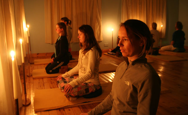 Osho tükör meditáció technikája, hogy felfedezd önmagad