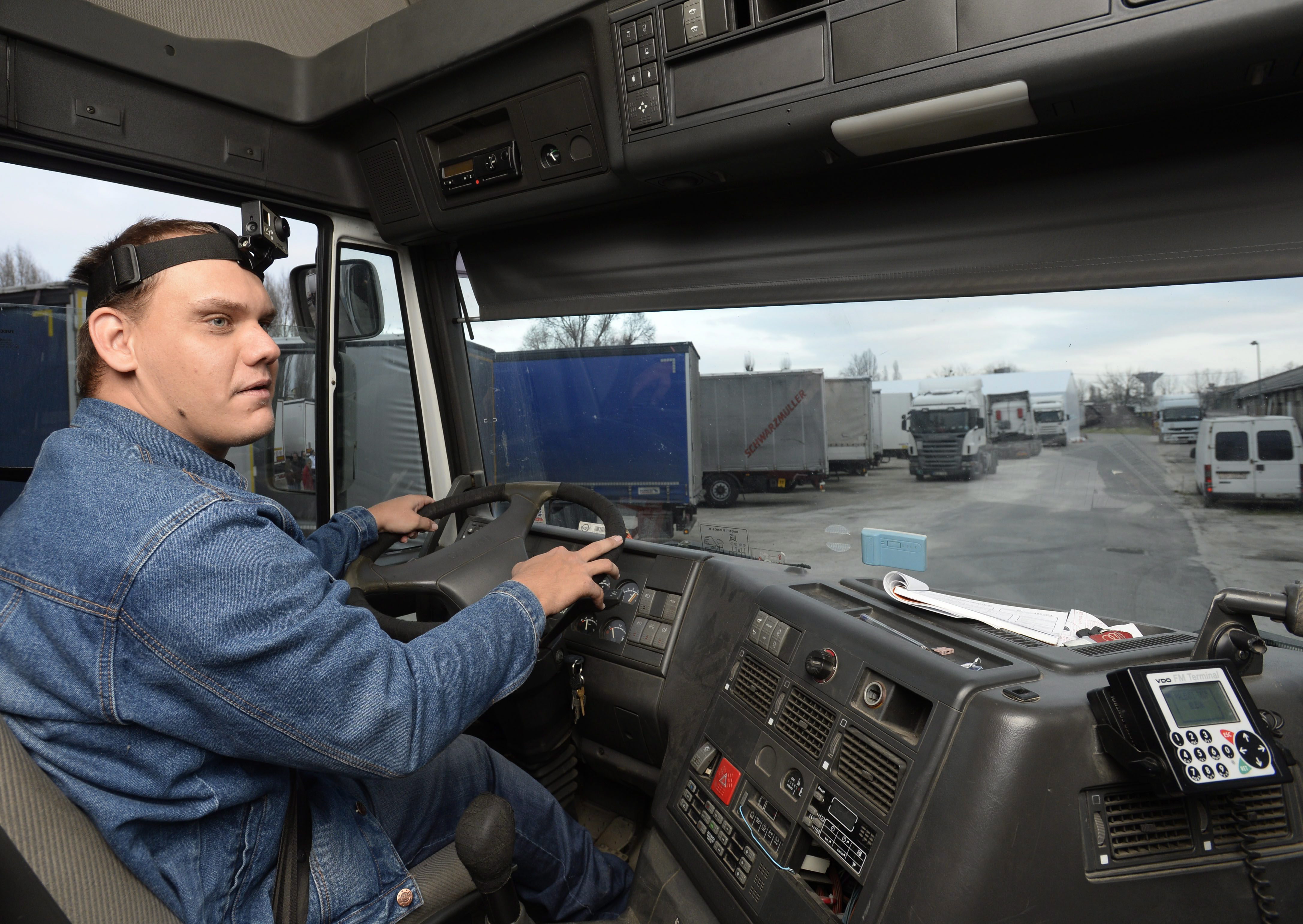 Mozgássérült fiú álmát váltották valóra a kamionosok
