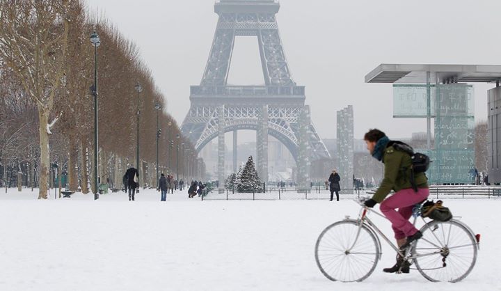 Álomképek: hófehér advent Párizsban