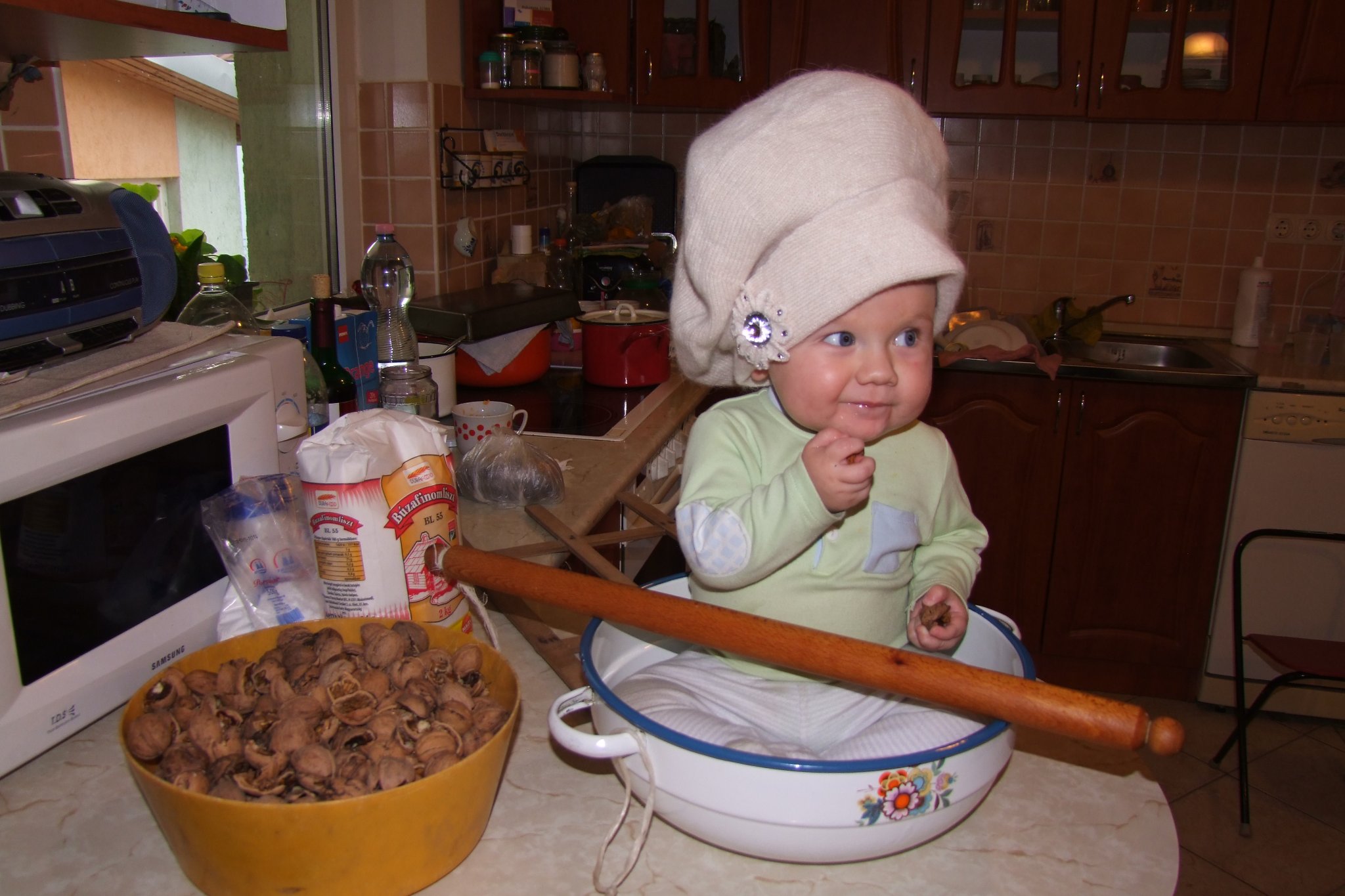Cuki fotók: gyerekek a konyhában