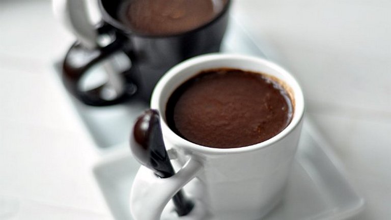 Így készül a legfinomabb forró csoki