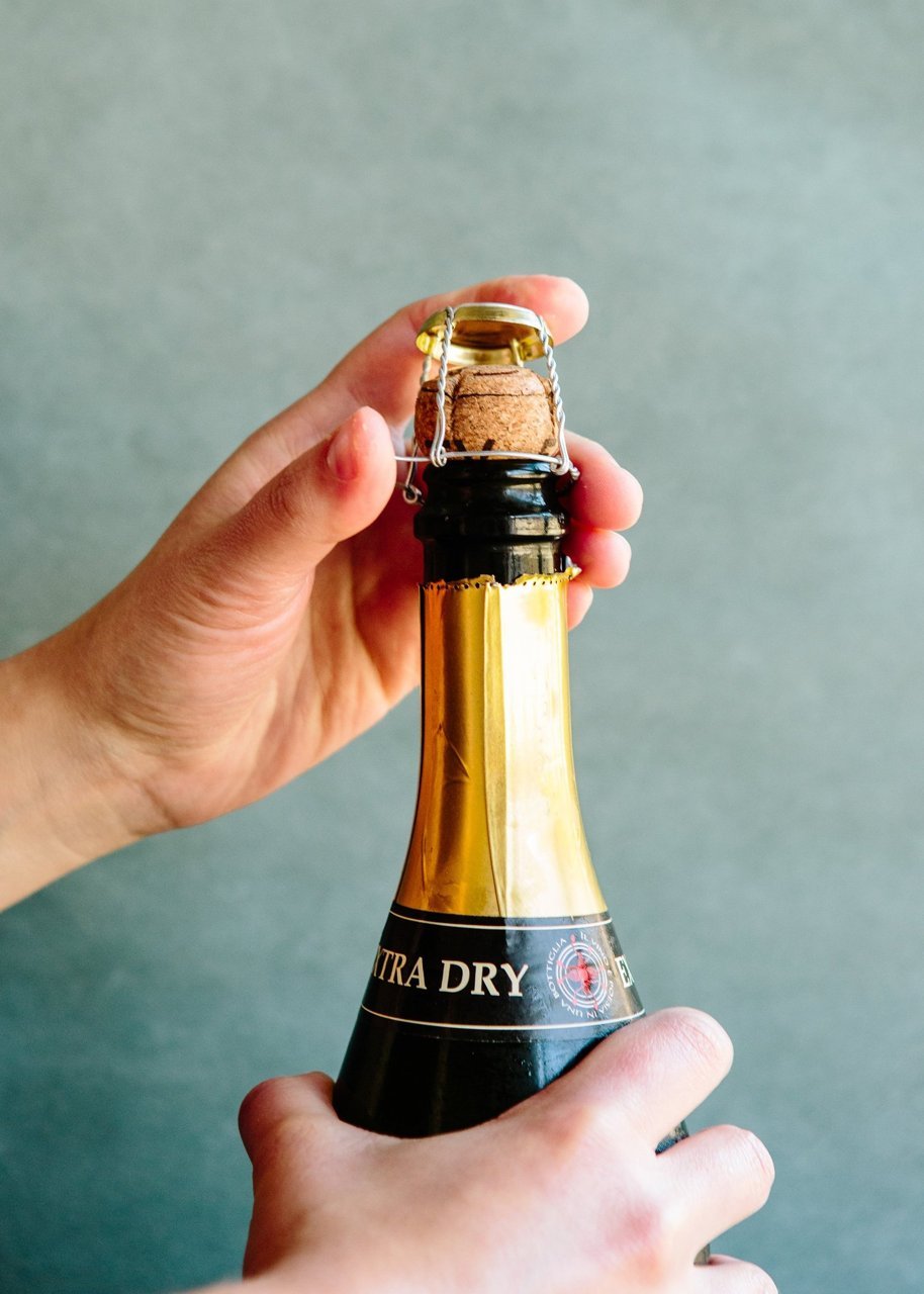 Hasznos tipp Valenrin-napra: így kell rendesen kinyitni a pezsgőt