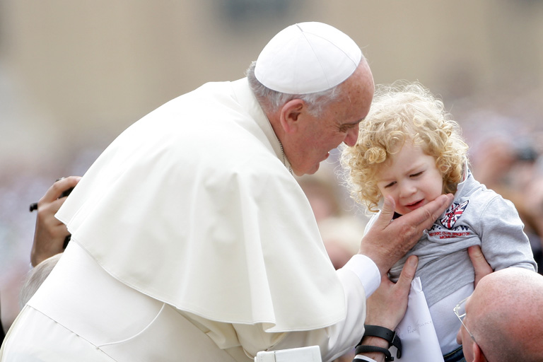 Ferenc pápa szerint önző vagy, ha nincs gyereked