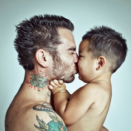 Apák és fiaik – könnyet csal a szemedbe ez a fotósorozat
