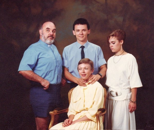 Borzalmasan sikerült családi fotók