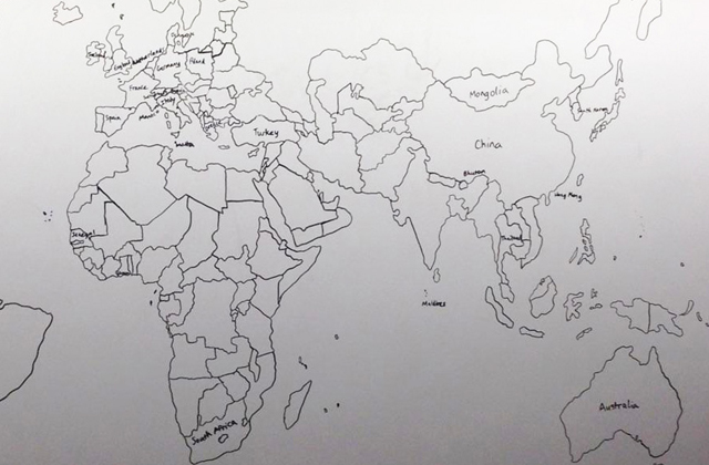 Emlékezetből rajzolta le a világtérképet egy autista kisfiú - fotók
