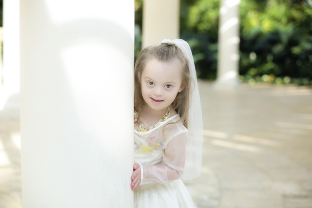 Hercegnőként fotózta Down-szindrómás kislányát