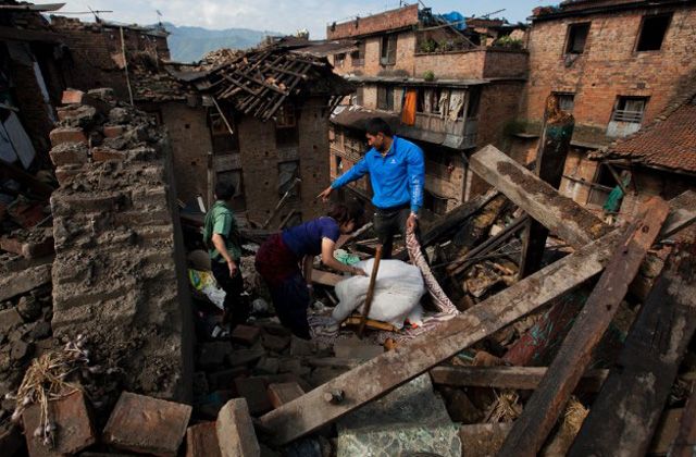 A Facebookon keresztül is adakozhatunk a nepáli földrengés károsultjai javára
