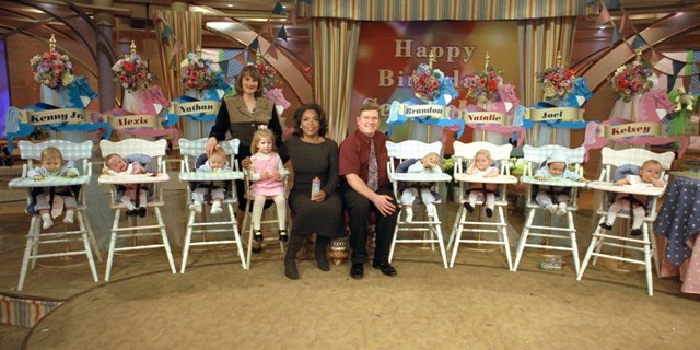 A McCaughey család hetes ikerei Oprah Winfrrey televíziós műsorában