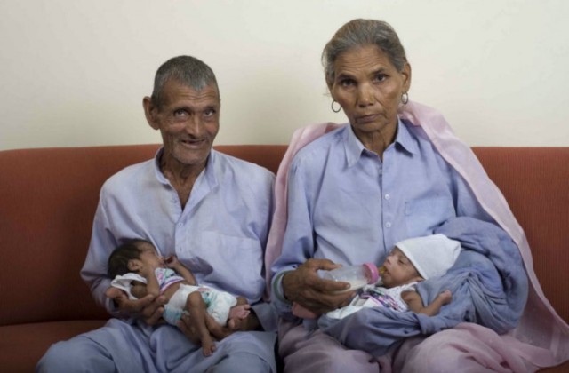 Omkali Singh (74) és férje, Charan (83) ikrei