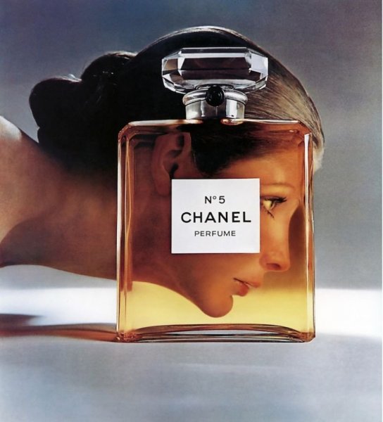 Kiállítás nyílt a világ egyik legismertebb parfümének tiszteletére
