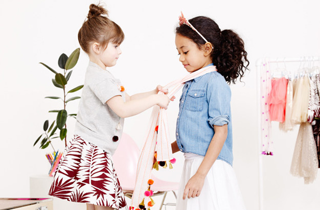 5 éves kislány tervezett ruhakollekciót a híres márkának - fotók 