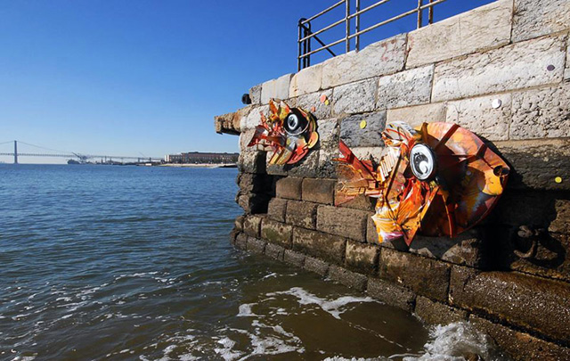 Lenyűgöző álaltszobrokat épít hulladékból egy művész - fotók