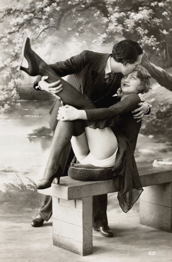 Erotikus képeslapok 1920-ból, amiktől ma már a szemünk sem rebben