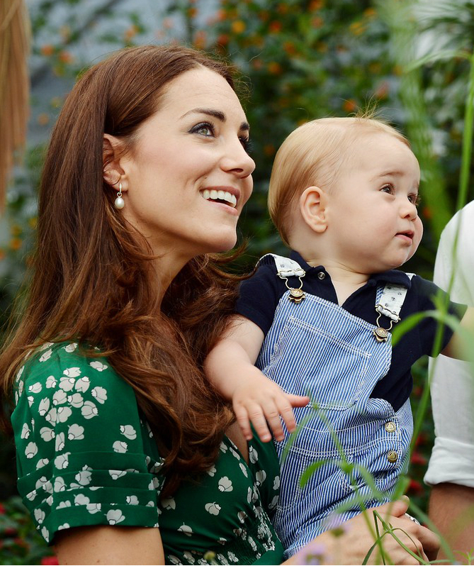 Katalin hercegnőről sok kép készül, de a fiával közös pillanatokat szereti magának megőrizni. ez a fotó is tavaly készült