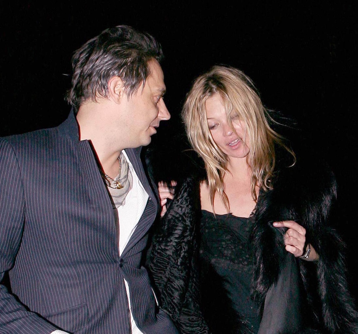 Kate Moss férje hiába kéri a modellt, hogy hagyjon fel a bulizással