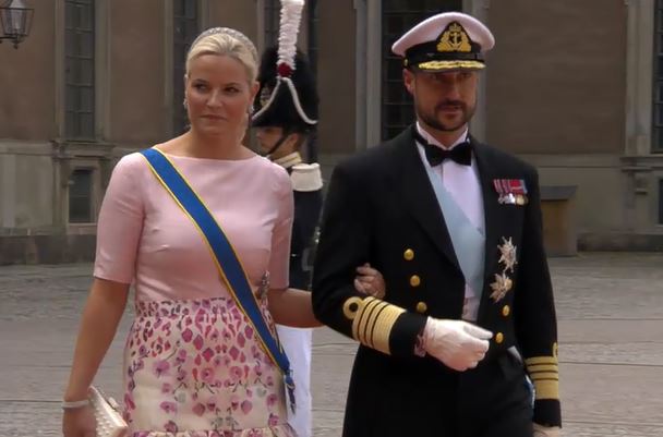 Élő: most házasodik a svéd király fia, Károly Fülöp