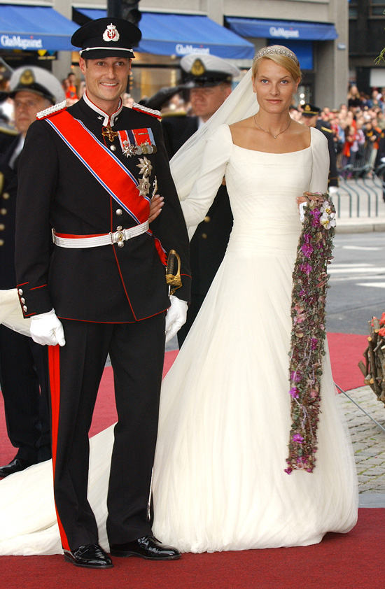 Inspirálódj! A 27 legszebb királyi esküvői ruha