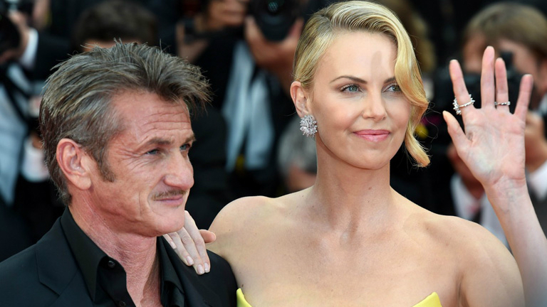 Hihetetlen fordulat: Charlize Theron és Sean Penn szakítottak egy ilyen hónap után