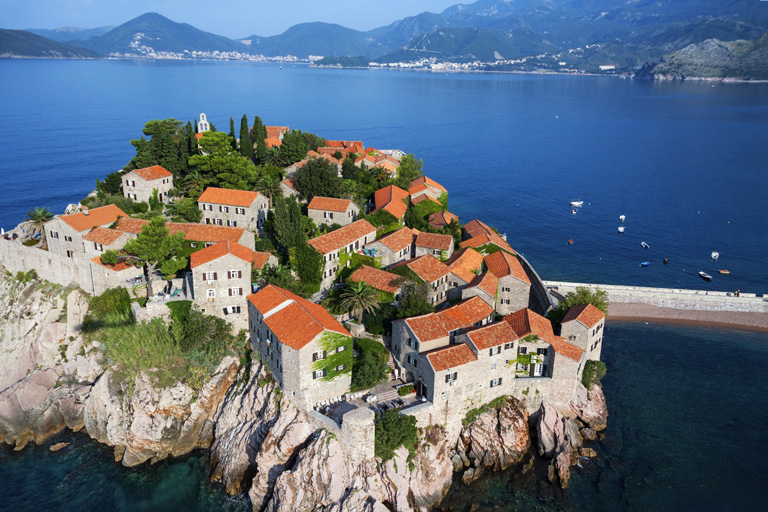 A nyugodt pihenés paradicsomsa - 7 ok, amiért érdemes Montenegróban nyaralni