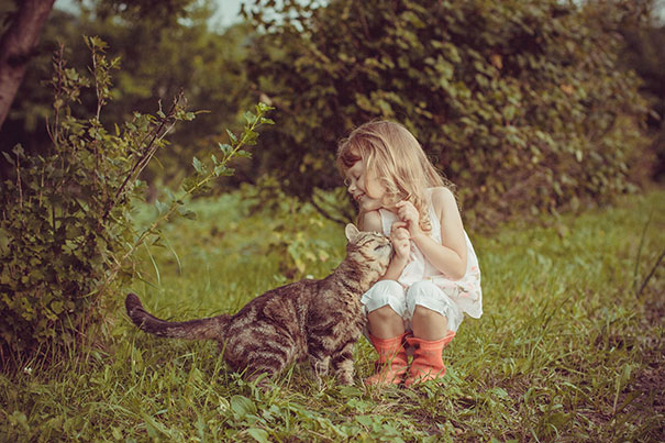 20 elképesztően aranyos macskás és babás fotó