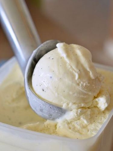Így készíthetsz mennyei paleo bourbon vanília fagyit