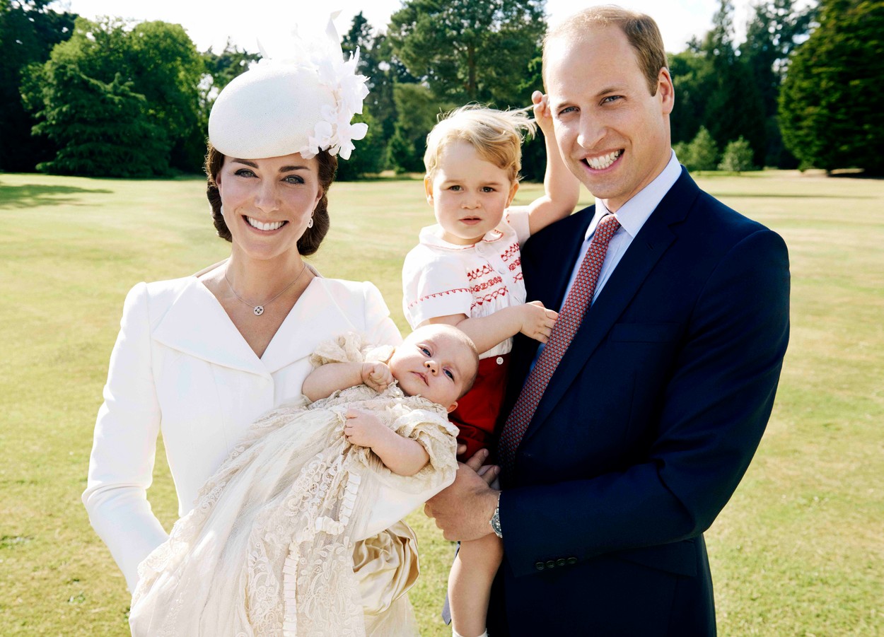 II. Erzsébet ezért viselt rózsaszínt Charlott hercegnő keresztelőjén