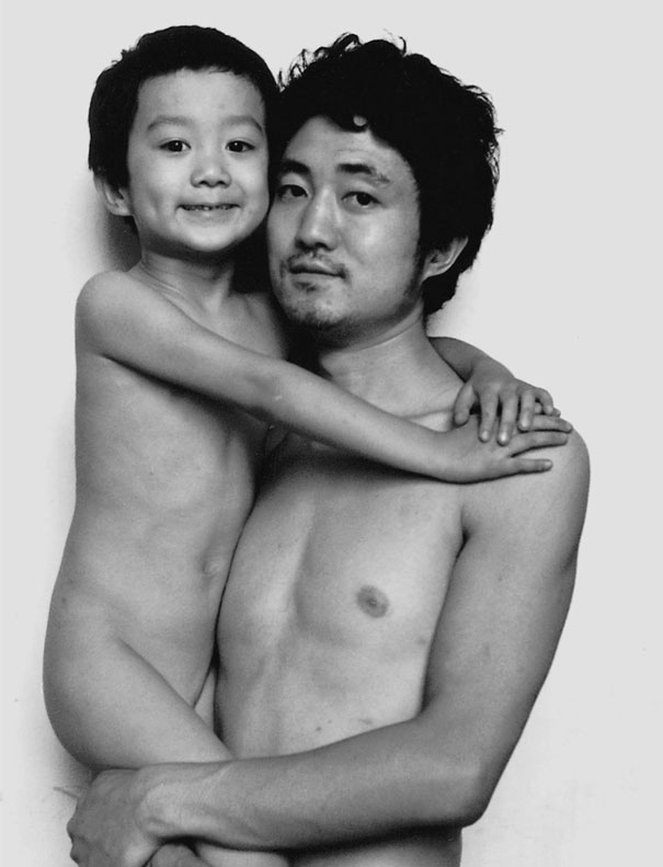 Fotókon apa és fia 28 éve
