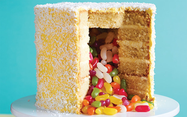 14 színes és ínycsiklandó töltött torta, amit azonnal megkóstolnánk