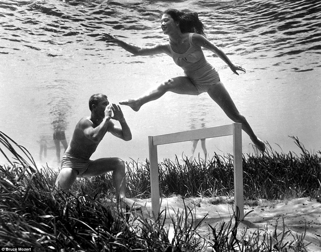 Már az ötvenes években is készültek menő, víz alatti fotók - galéria