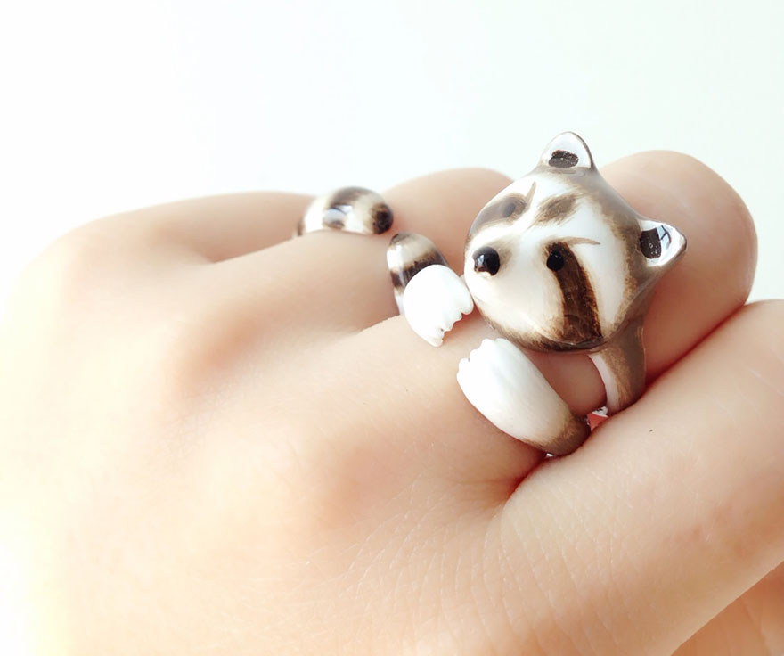 Fantasztikusan kreatív állatos gyűrűket készít egy ékszerész
