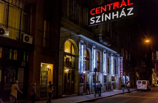 Színházak éjszakája 2015: 25 budapesti helyszínen várnak