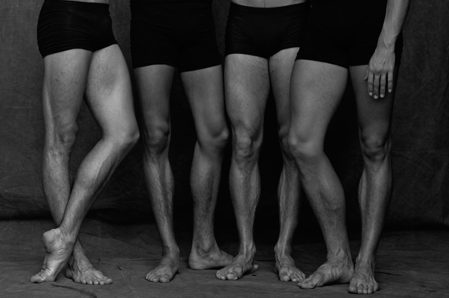 20 férfi balett-táncos képeitől ámul a világ