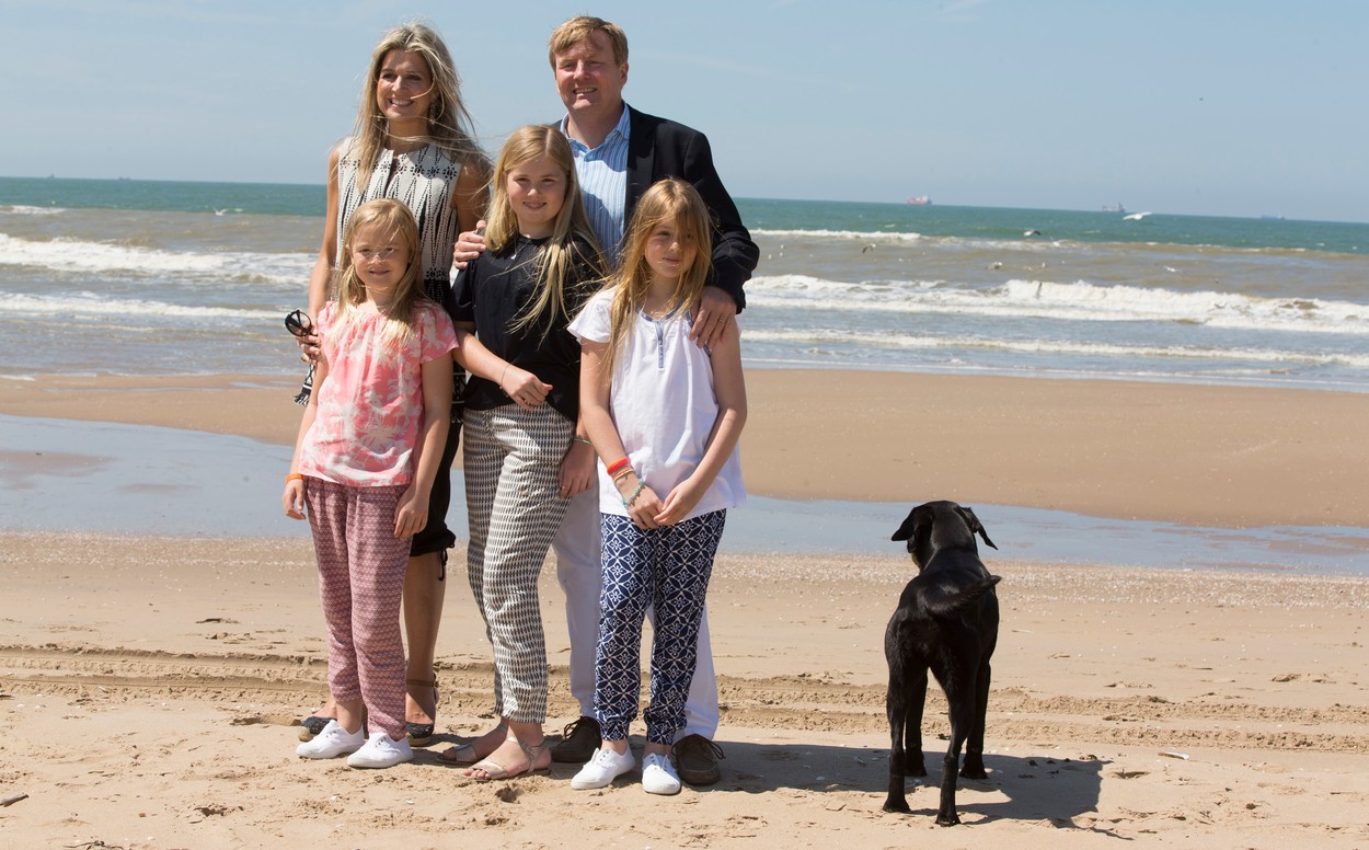 Exkluzív: elragadó fotók a holland királyi párról és három lányukról