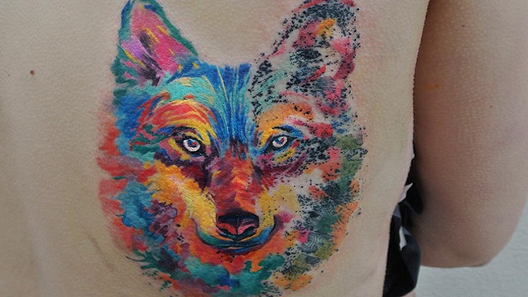 Minden napra egy tetoválás – lenyűgöző vízfesték-hatású tetoválások a cseh művésztől
