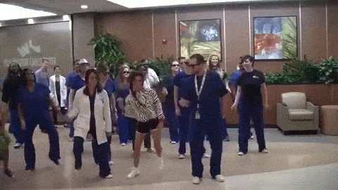 Különleges tánccal búcsúztak el kórház alkalmazottai a 12 éves rákos kislányról