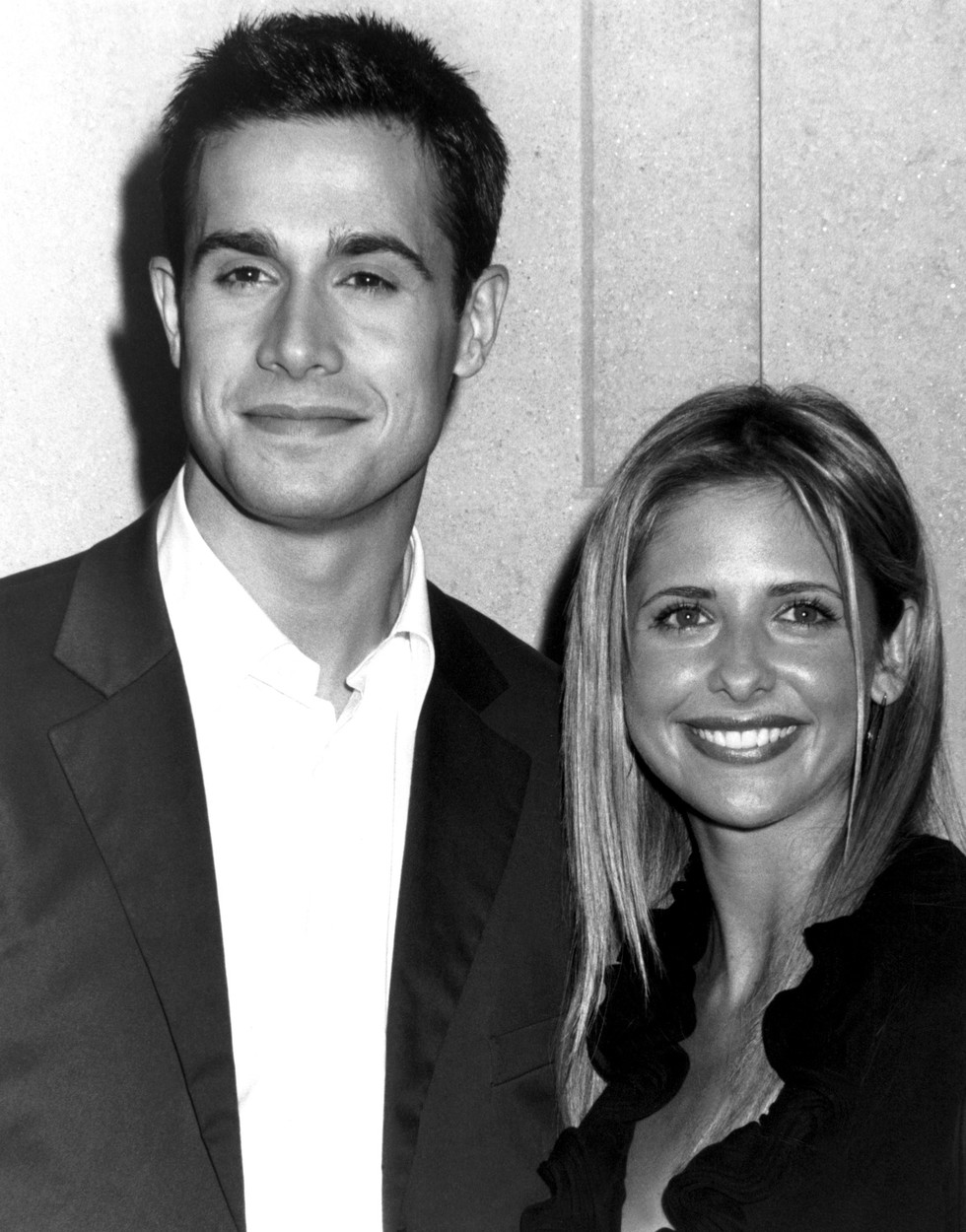 13 éve együtt: Sarah Michelle Gellar és Freddie Prinze Jr. házassága 13 szuper fotón